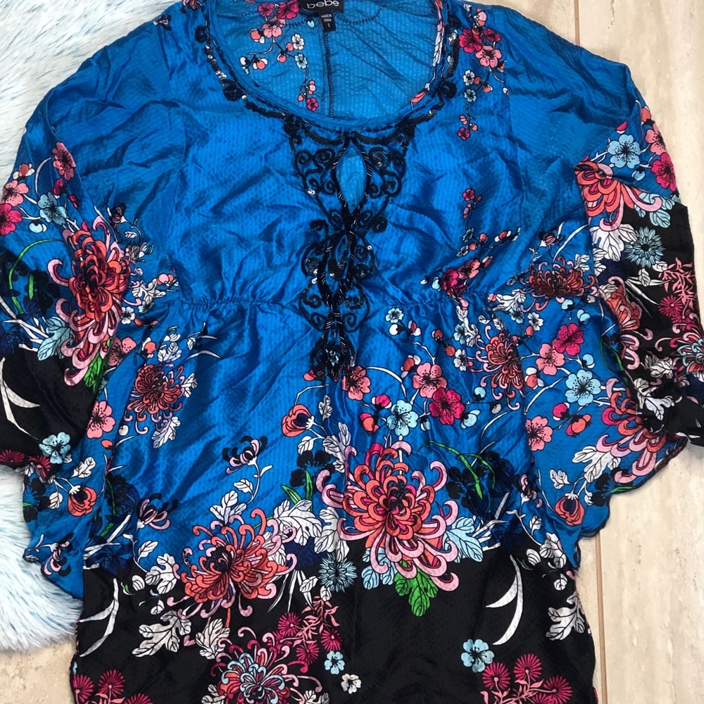 🔻🔥SALE 🔥 Bebe kimono floral sequin summer tunic